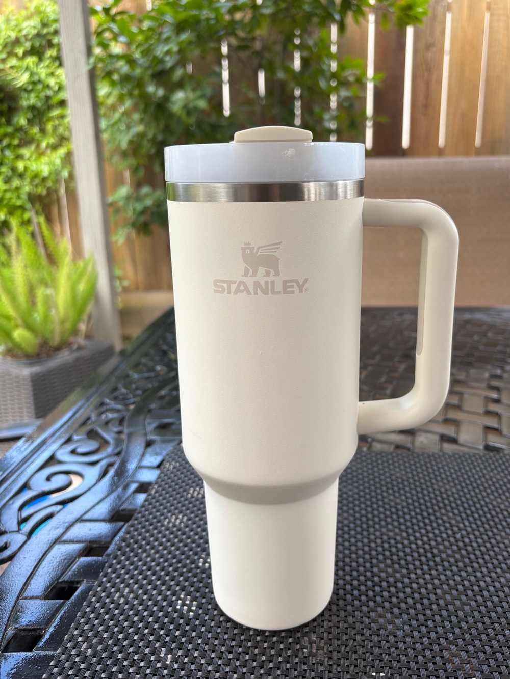Stanley Quencher Cream Tumbler 40 oz
Great Condition